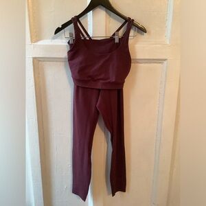 Lululemon 2 pc Ladies Set